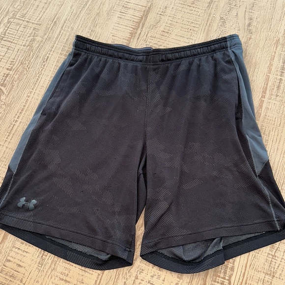 Under Armour Other - Men’s under armor, black and gray, athletic shorts, size XL